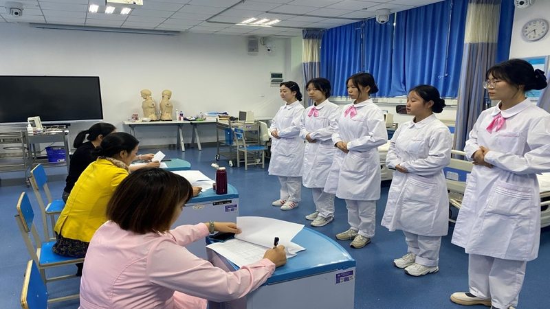 羊奶粉与牛奶粉：一场关于婴幼儿营养的较量
