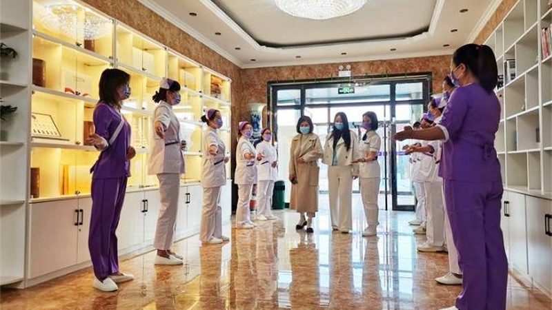 签订合同时注意以下几点：