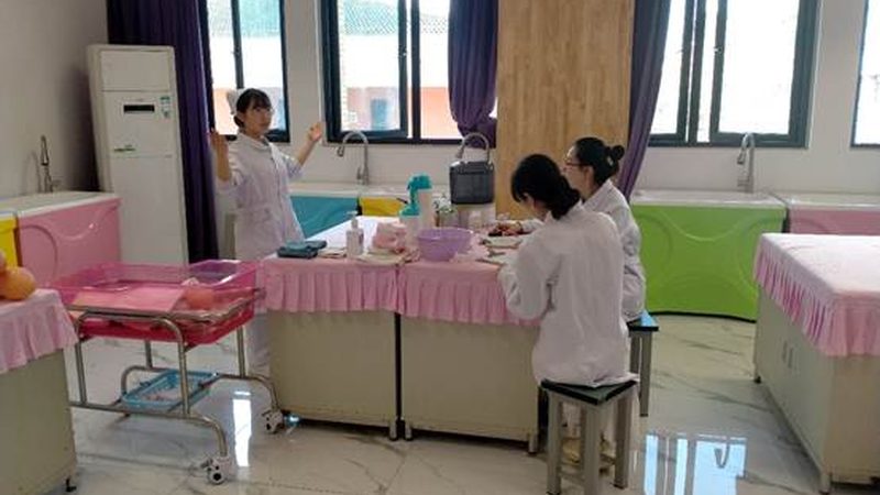 小标题：新手父母面临的挑战